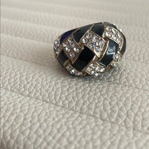 Elegant Black and Silver Women's Ring